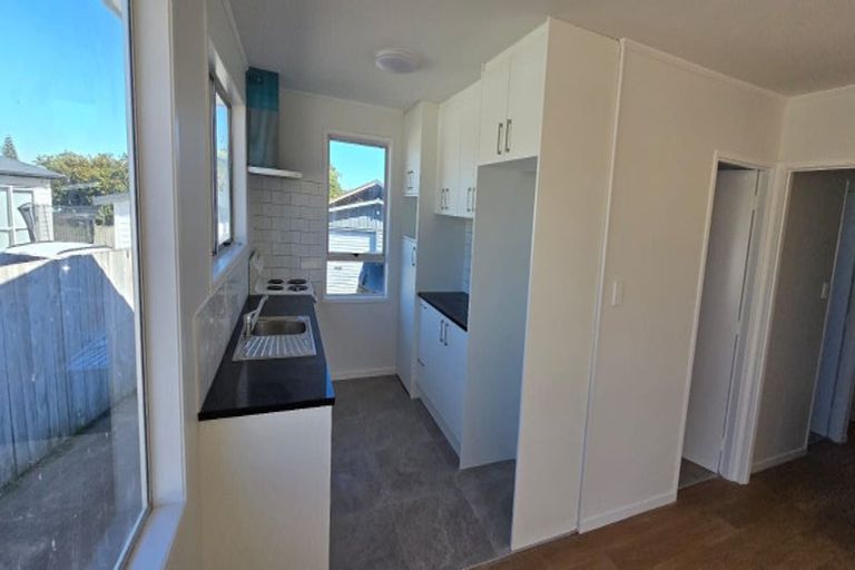 Photo of property in 21 Benton Place, Manurewa, Auckland, 2102