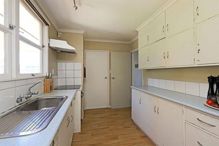 Photo of property in 98 Lipscombe Crescent, Havelock North, 4130