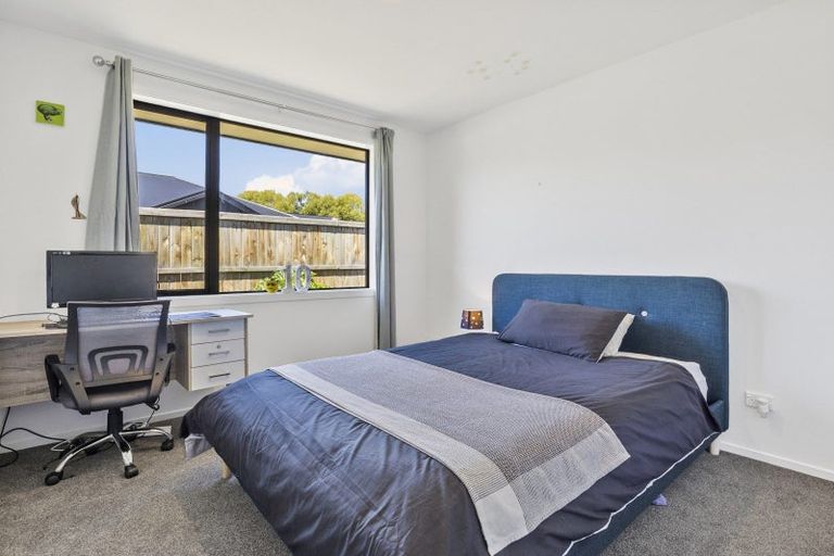 Photo of property in 8 Three Kings Court, Outram, 9019