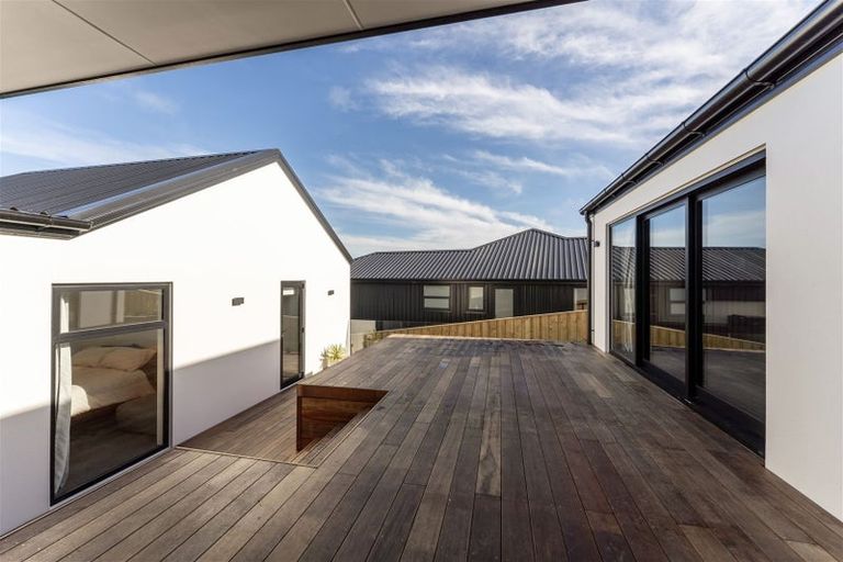 Photo of property in 208 Penruddock Rise, Westmorland, Christchurch, 8025