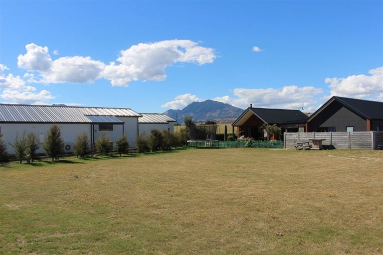 Photo of property in 3 Bull Ridge, Wanaka, 9305