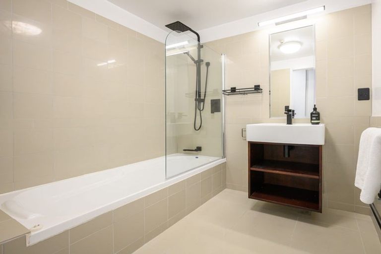 Photo of property in 2-06/424 Maunganui Road, Mount Maunganui, 3116