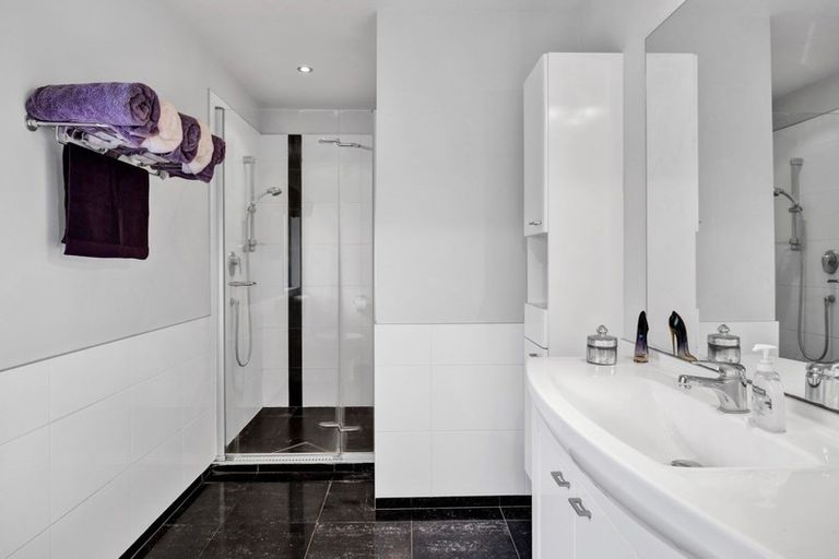 Photo of property in 188 Heta Road, Highlands Park, New Plymouth, 4312