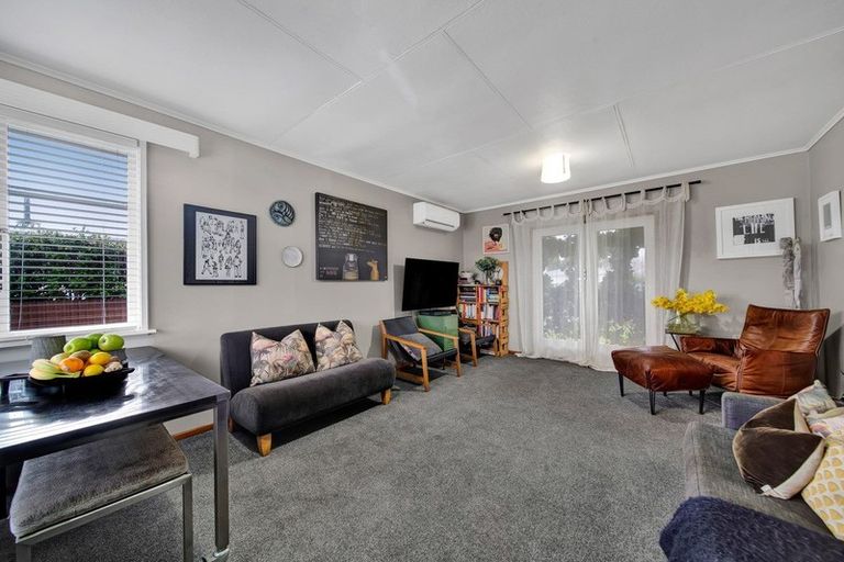 Photo of property in 37 Reid Avenue, Hawera, 4610