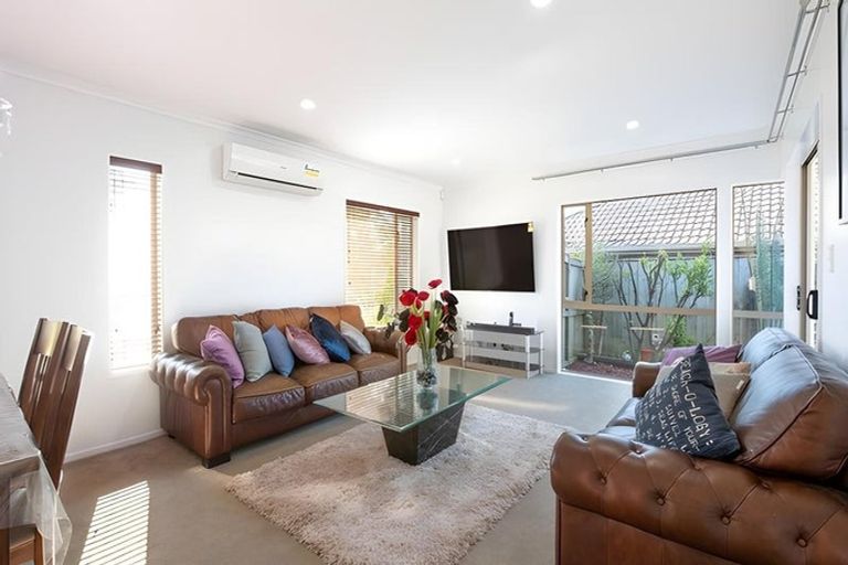 Photo of property in 4 Stornaway Drive, Flat Bush, Auckland, 2016