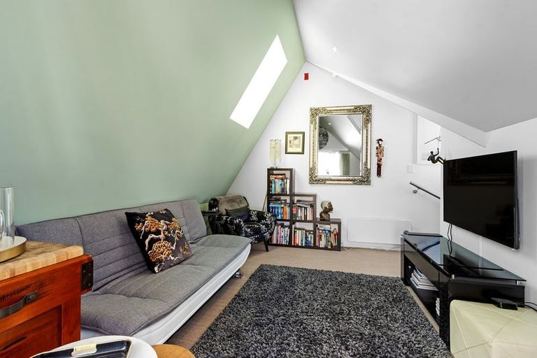 Photo of property in 8/32 Cranmer Square, Christchurch Central, Christchurch, 8013