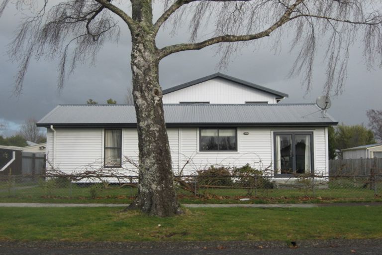 Photo of property in 136 Te Rangitautahanga Road, Turangi, 3334