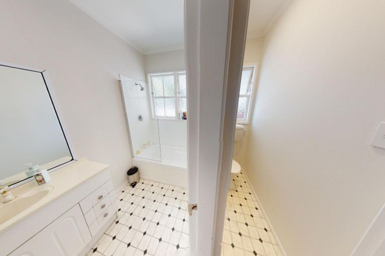 Photo of property in 65 Buick Crescent, Awapuni, Palmerston North, 4412