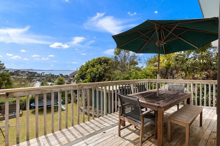 Photo of property in 34b Totara Road, Stanmore Bay, Whangaparaoa, 0932