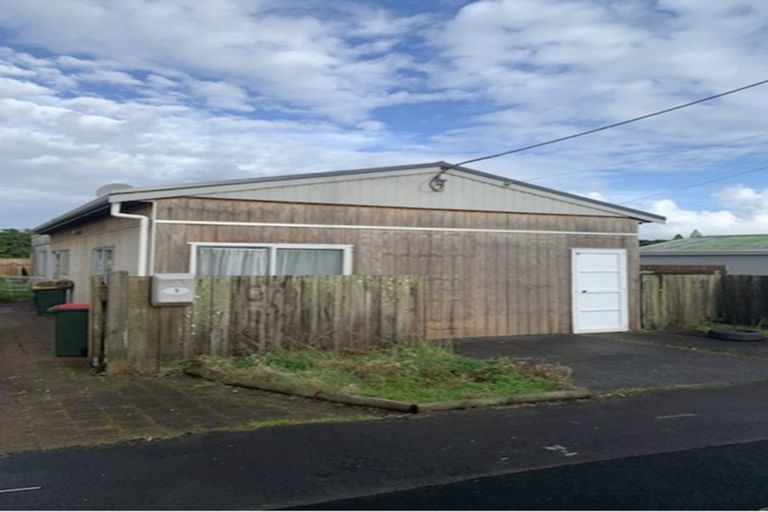 Photo of property in 5 Meredith Street, Patea, 4520
