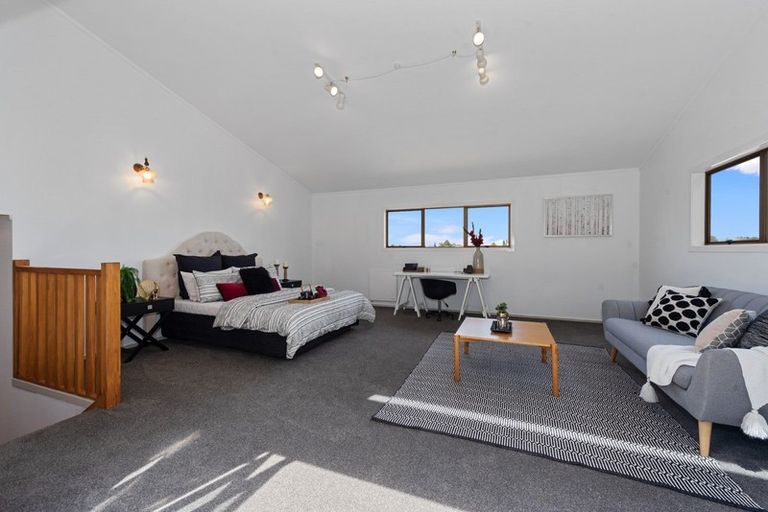 Photo of property in 11 Kenilworth Place, Dinsdale, Hamilton, 3204