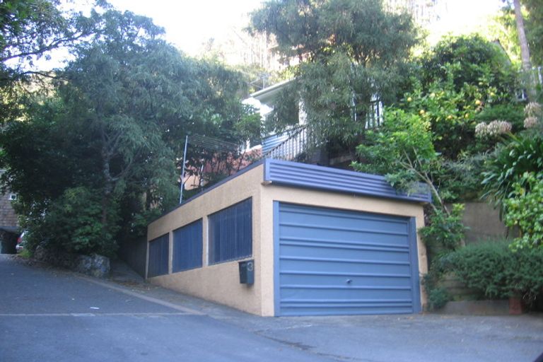 Photo of property in 3 Ngaumatau Road, Point Howard, Lower Hutt, 5013