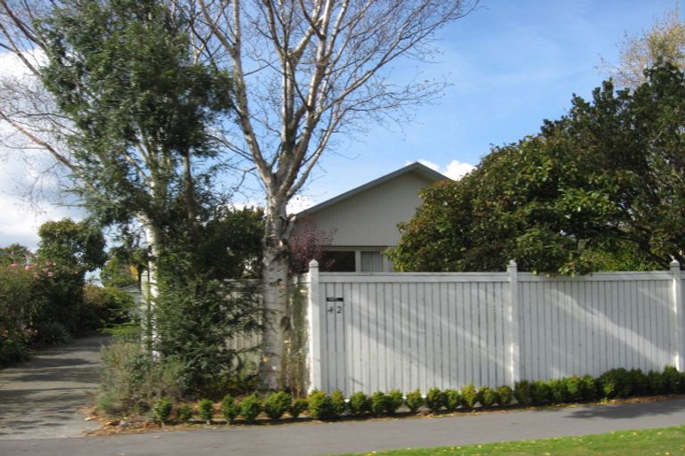 Photo of property in 42 Longmuir Street, Ilam, Christchurch, 8041