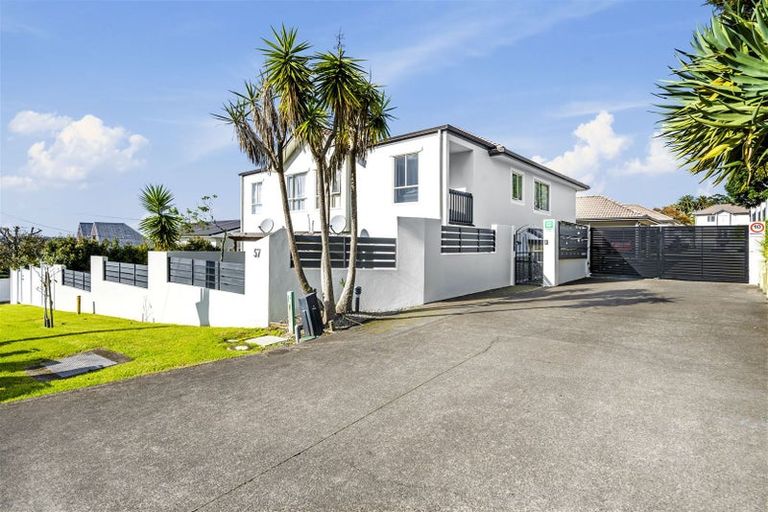 Photo of property in 2/57 Gladstone Road, Northcote, Auckland, 0627