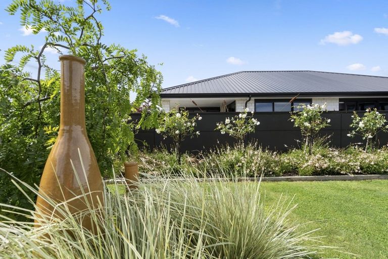 Photo of property in 8 Cooke Farm Grove, Waiwhakaiho, New Plymouth, 4312