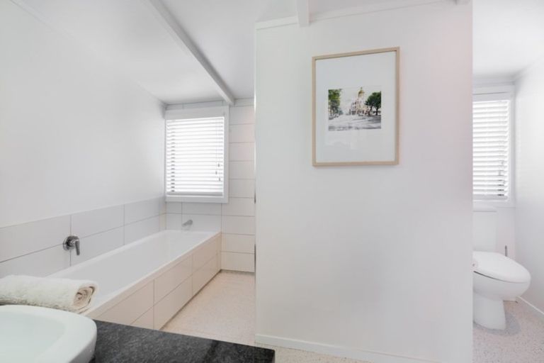 Photo of property in 26 Havelock Road, Hospital Hill, Napier, 4110