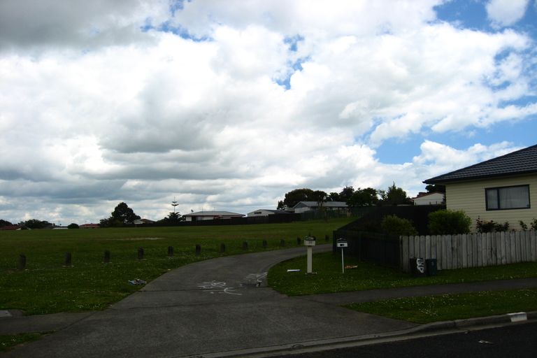 Photo of property in 28 Robert Ross Place, Clendon Park, Auckland, 2103