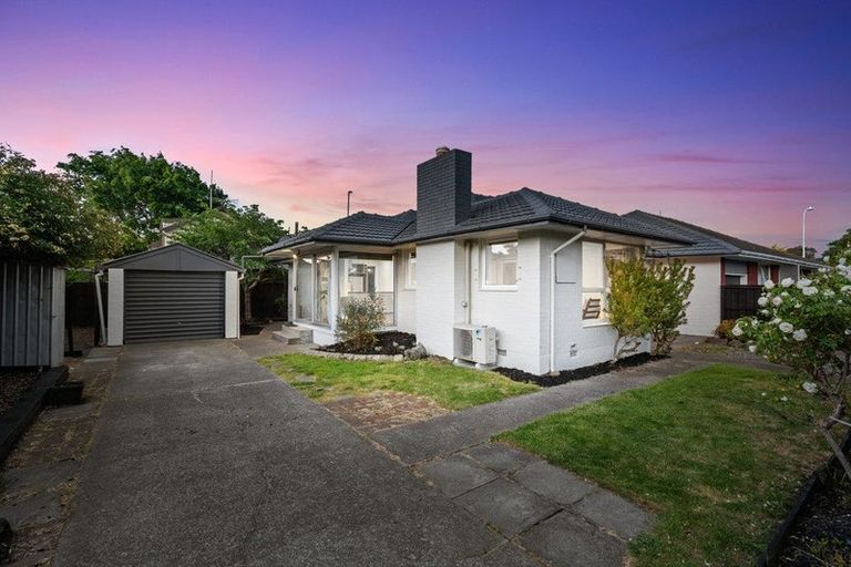 Photo of property in 40 Hurunui Street, Cracroft, Christchurch, 8025
