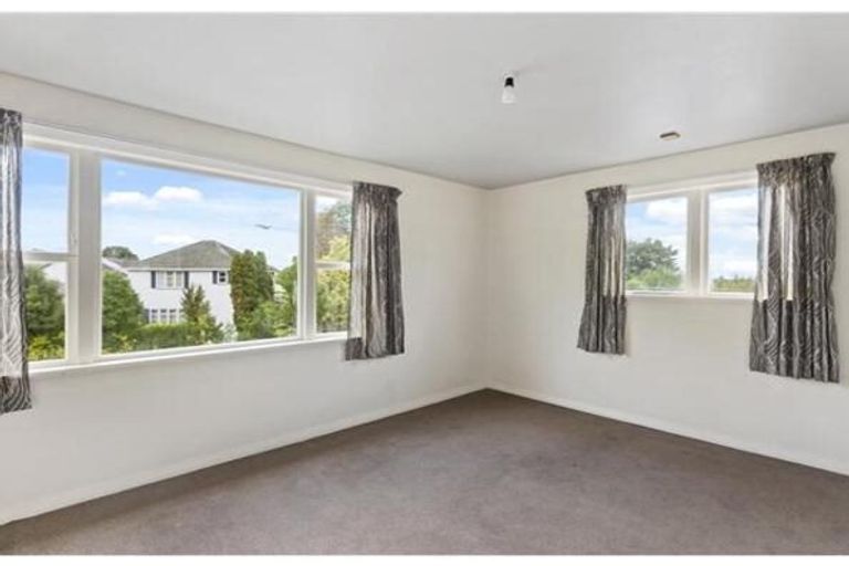 Photo of property in 2/5 Tara Street, Riccarton, Christchurch, 8041
