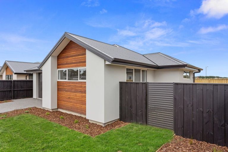 Photo of property in 52 Skibbereen Drive, Halswell, Christchurch, 8025