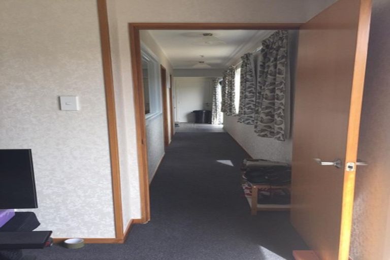 Photo of property in 42-44 David Crescent, Karori, Wellington, 6012