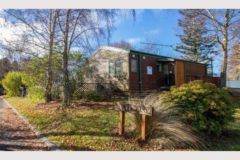 Photo of property in 2 Tussock Way, Ohakune, 4625