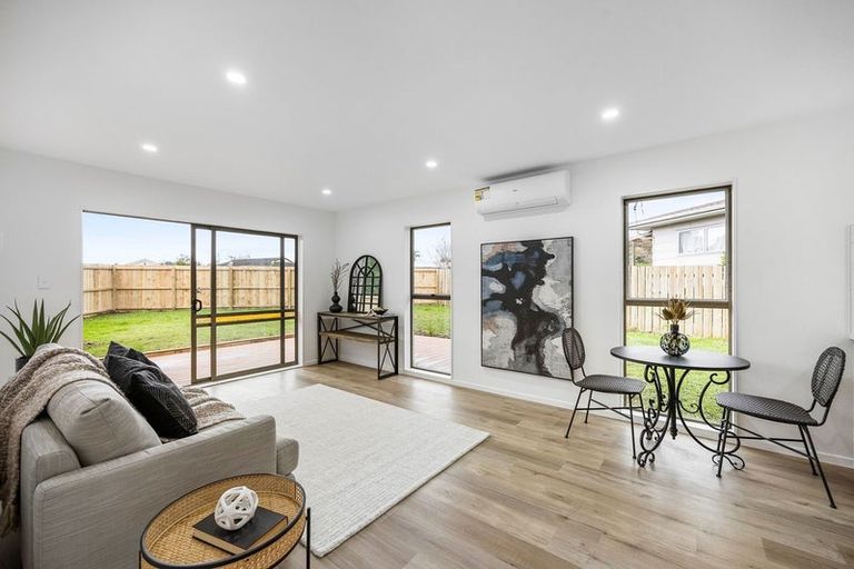 Photo of property in 2/60 Cherry Road, Bucklands Beach, Auckland, 2014