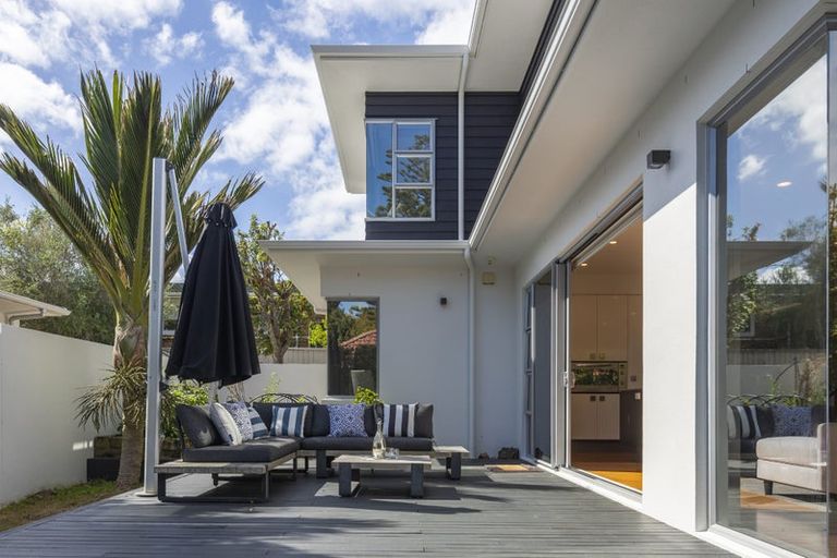 Photo of property in 10a Waterloo Road, Milford, Auckland, 0620