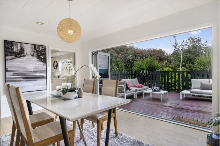 Photo of property in 3 Oraha Road, Huapai, Kumeu, 0810