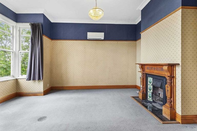 Photo of property in 39 Garden Road, Northland, Wellington, 6012