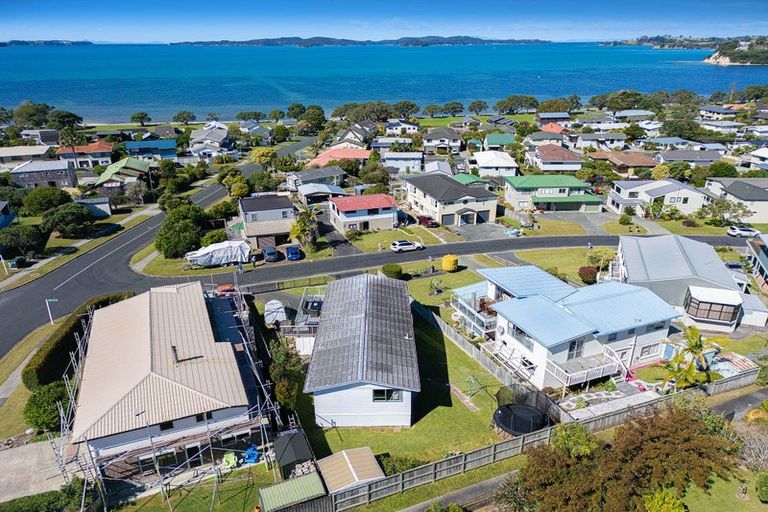 Photo of property in 4 Ngatira Place, Snells Beach, 0920