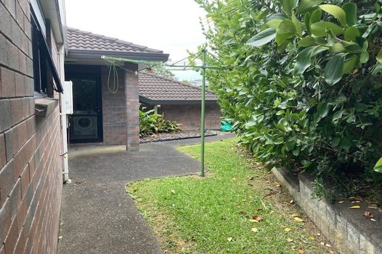 Photo of property in 3 Greenleaf Way, Northcross, Auckland, 0630