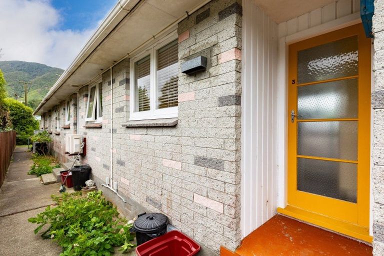 Photo of property in Claredon Court, 46b York Street, Picton, 7220