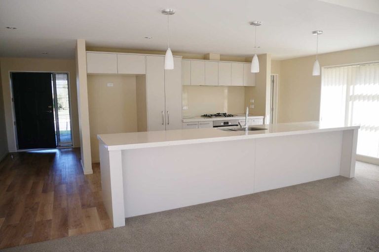 Photo of property in 10 Te Aika Street, Marshland, Christchurch, 8083