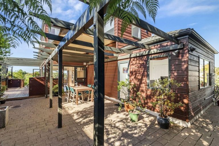 Photo of property in 23a City View Terrace, Birkenhead, Auckland, 0626