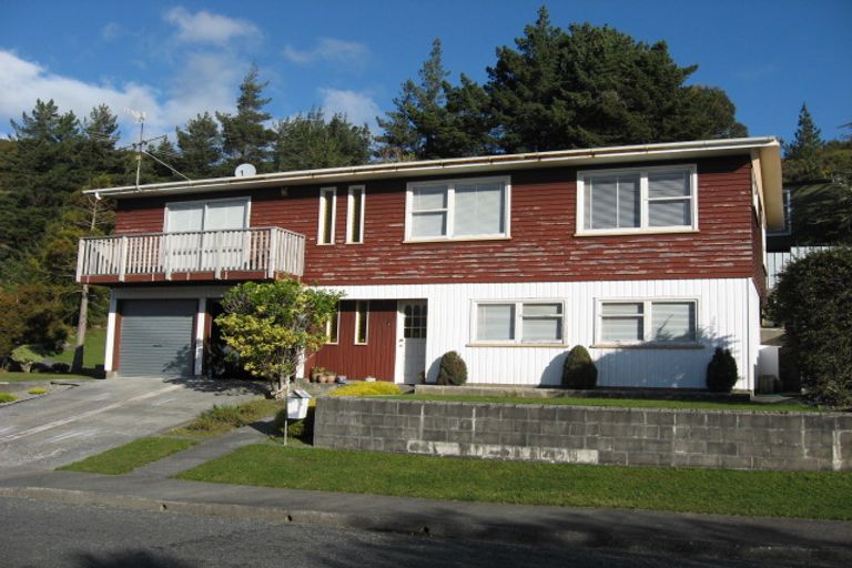 Photo of property in 59 Holland Street, Wainuiomata, Lower Hutt, 5014