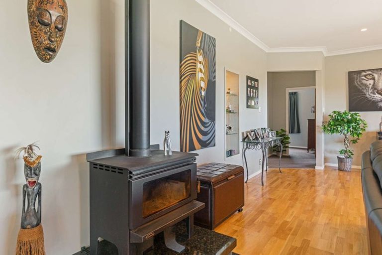 Photo of property in 24 Wairere Road, Bastia Hill, Whanganui, 4500