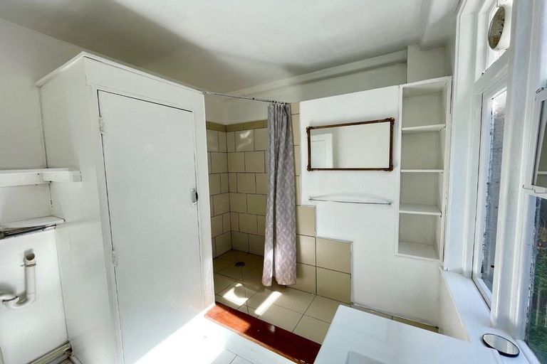 Photo of property in 151 Grant Road, Thorndon, Wellington, 6011