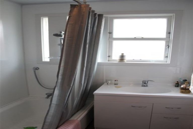 Photo of property in 92 Eglinton Road, Mornington, Dunedin, 9011