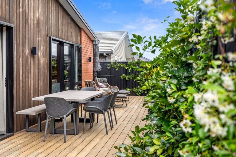 Photo of property in 29 Empire Crescent, Papamoa, 3118