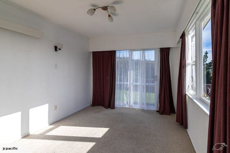 Photo of property in 23 Glen Alton Avenue, Paparangi, Wellington, 6037