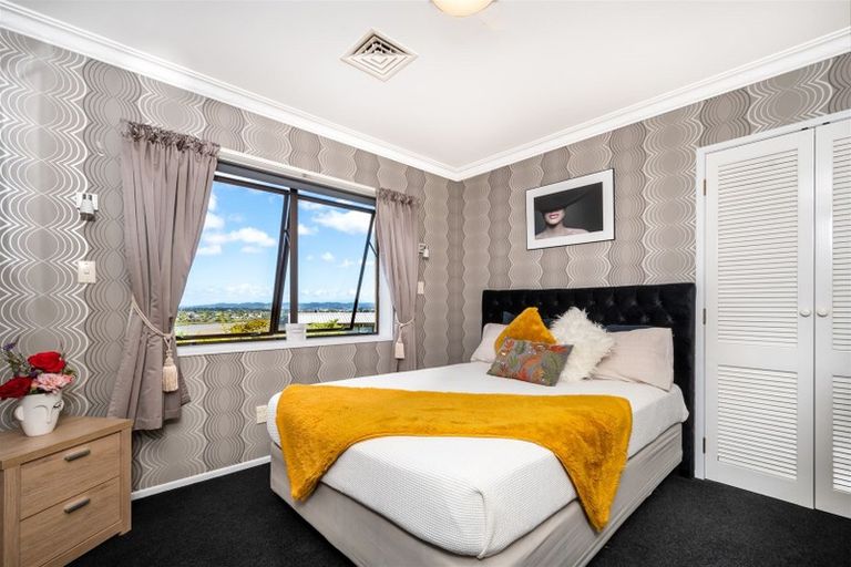 Photo of property in 161 Luckens Road, West Harbour, Auckland, 0618