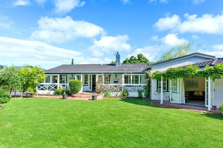 Photo of property in 430 Te Moana Road, Waikanae, 5036
