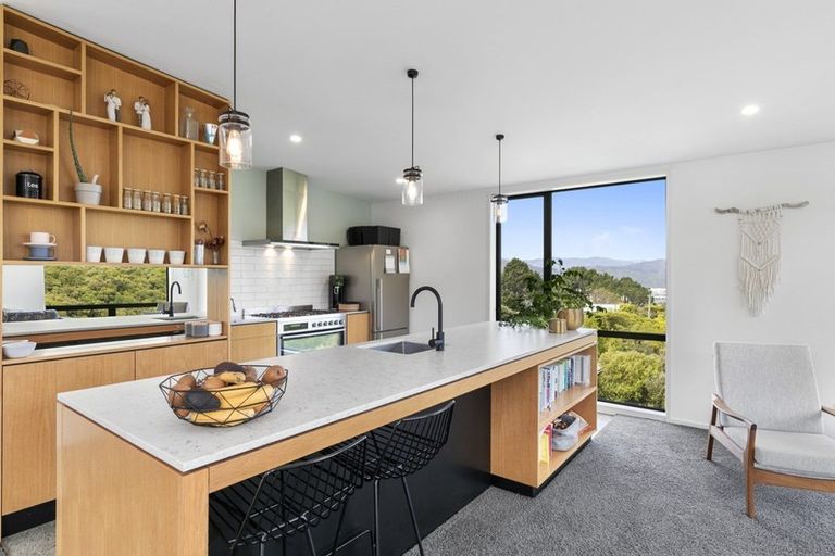 Photo of property in 58b Pekanga Road, Normandale, Lower Hutt, 5010