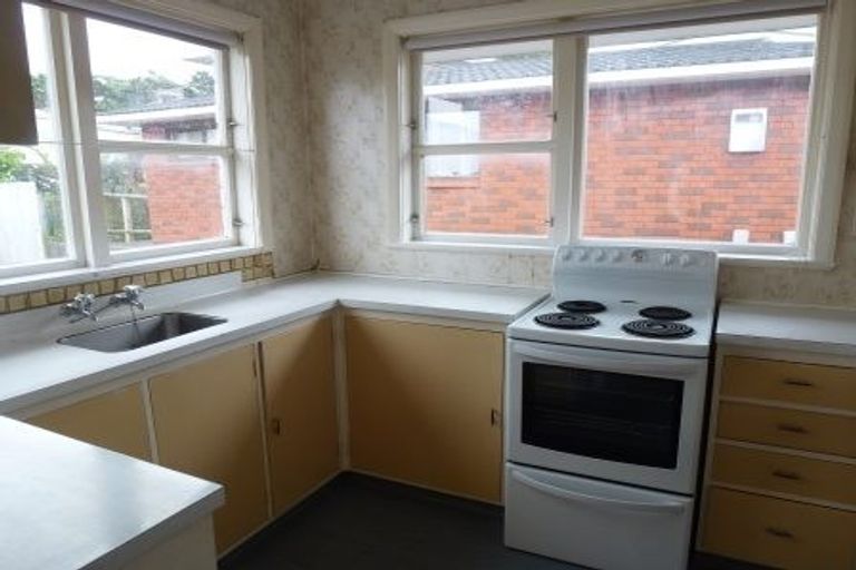 Photo of property in 2/23 Trafalgar Street, Johnsonville, Wellington, 6037