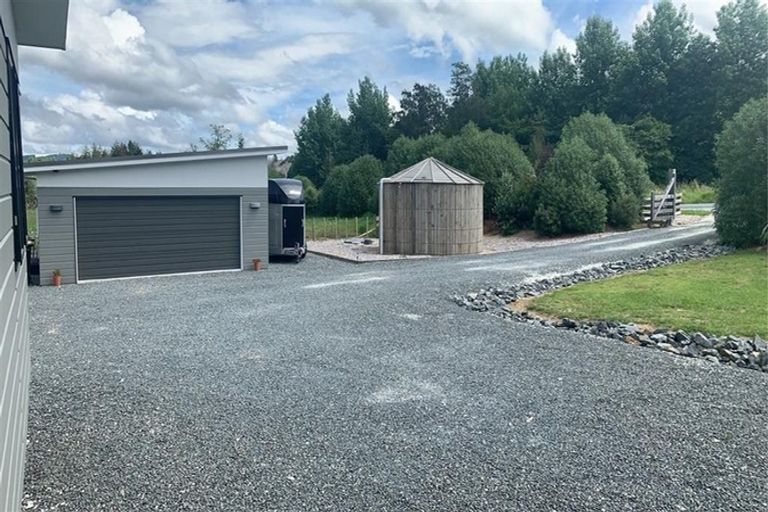 Photo of property in 22 Marua Way, Dome Forest, Warkworth, 0981