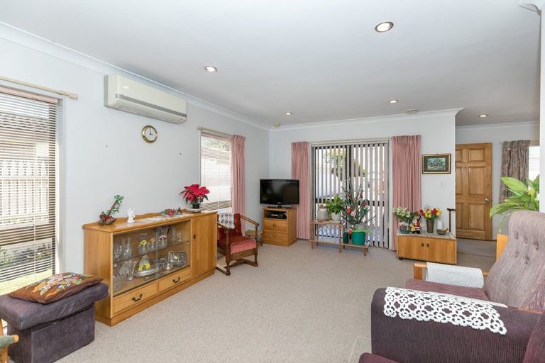 Photo of property in 33a Sandwich Road, St Andrews, Hamilton, 3200