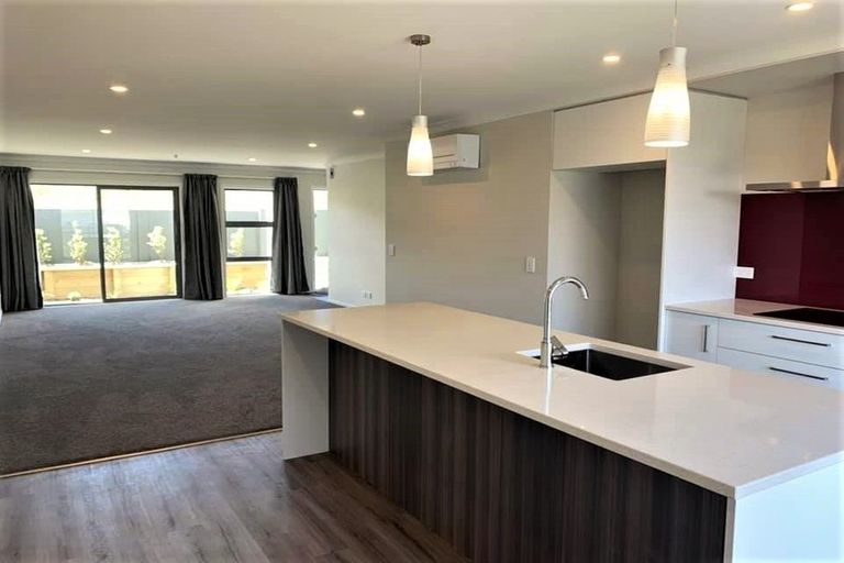 Photo of property in 7 Karearea Avenue, Kenepuru, Porirua, 5022