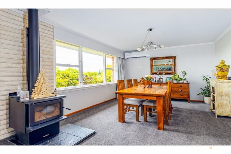 Photo of property in 76 Rhodes Street, Waimate, 7924