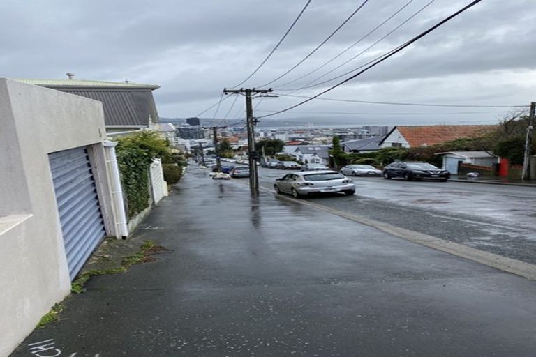 Photo of property in 76b Thompson Street, Mount Cook, Wellington, 6011